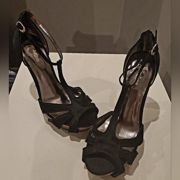 Marciano Black Satin Heel Size 6 - Picture 3 of 3